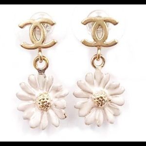 Chanel Daisy Earrings